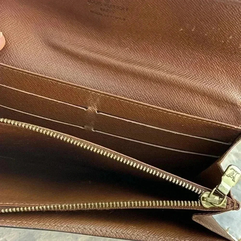 ** LOUIS VUITTON ** authentic vintage Sarah Brown Monogram Wallet - Picture 11 of 13